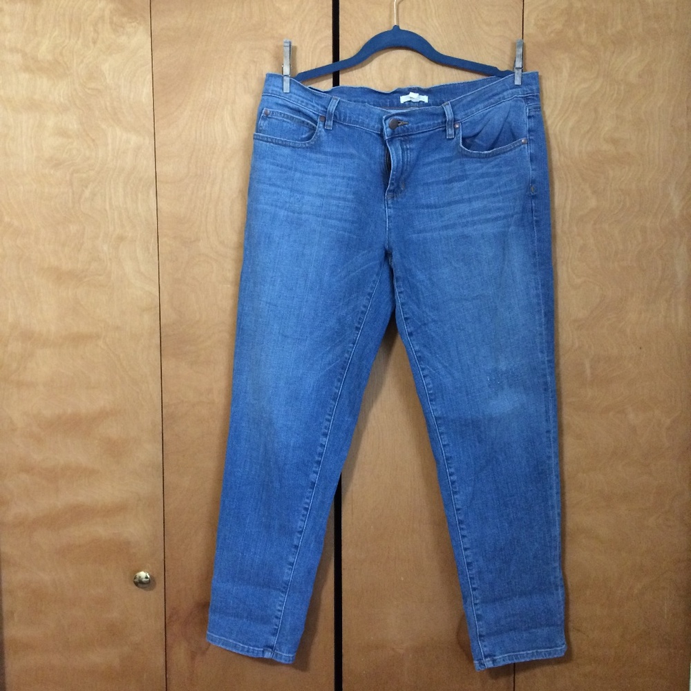 Eileen Fisher Boyfriend Fit Slightly Distressed 👖